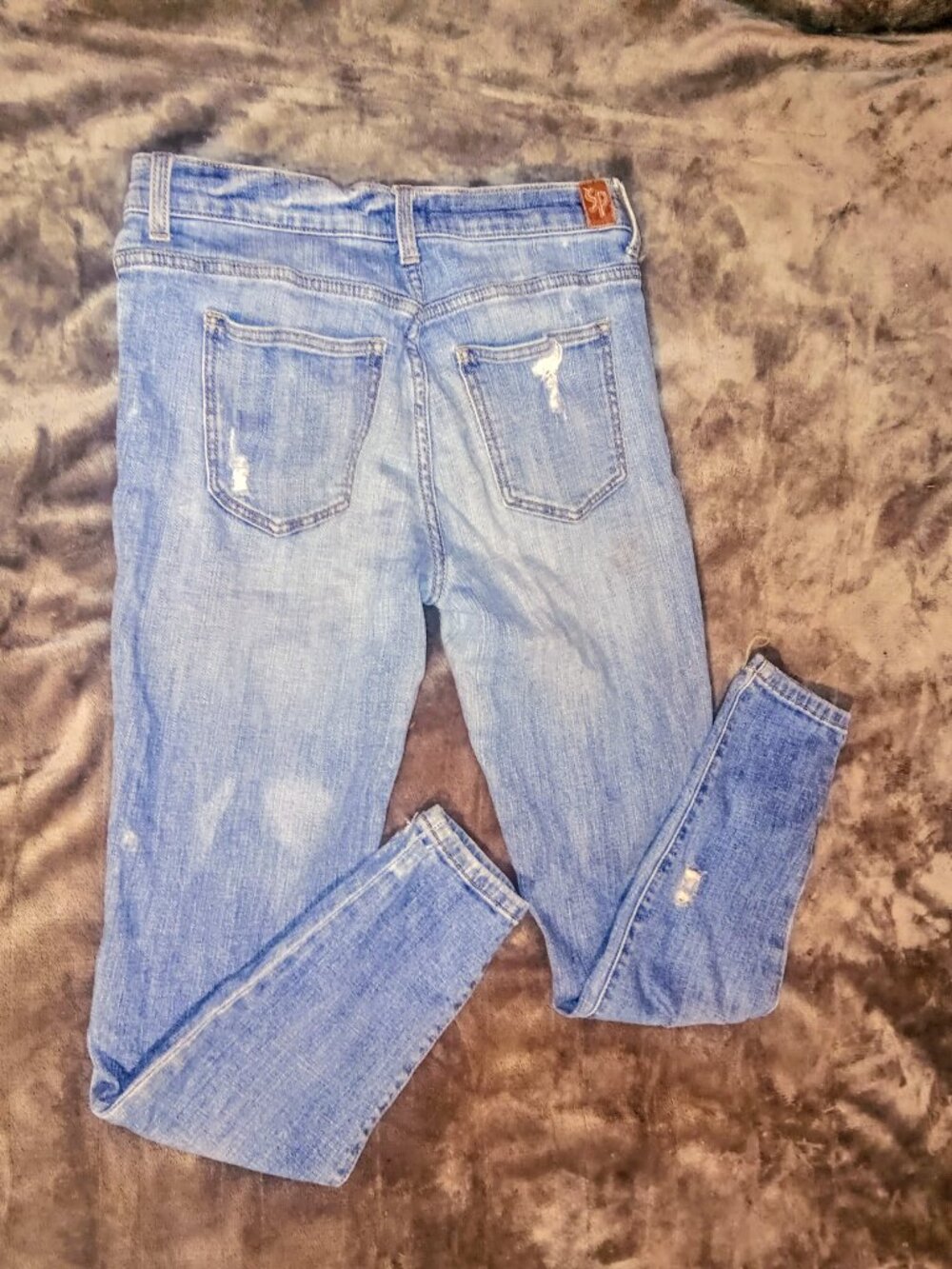Size 5 Distressed Boyfriend Skinny Jeans By Sneakpeek